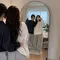 Cara Foto Cermin yang Bagus dan Aesthetic, Lengkap dengan Tips Pencahayaan, Pose, dan Editnya