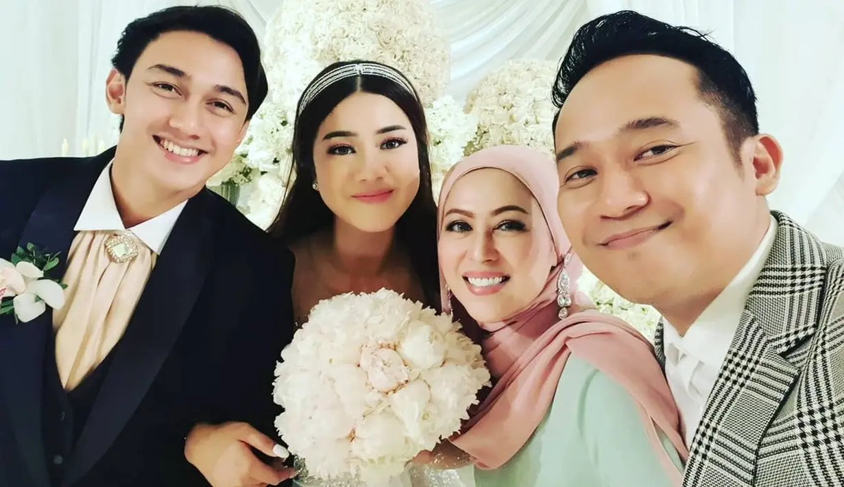 (Instagram/dennycagur)