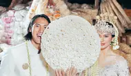 Hana Malasan dan Sean Gelael Prewedding Adat Sunda dengan Konsep Unik