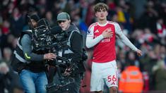 Wonderkid Arsenal, Max Dowman mengukir sejarah usai mencetak satu gol dalam kemenangan 2-0 atas Everton dalam lanjutan Premier League 2025/2026 di Emirates Stadium, Minggu (15/3/2026) dini hari WIB. (AP Photo/Kin Cheung)