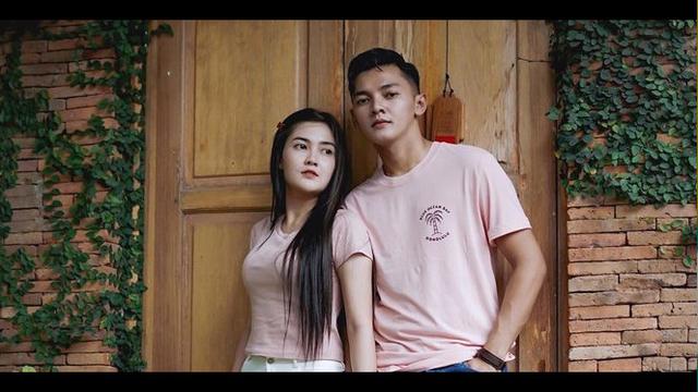 Potret Mesra Nella Kharisma Dan Kekasih Yang Baru 4 Bulan Pacaran Showbiz Liputan6 Com