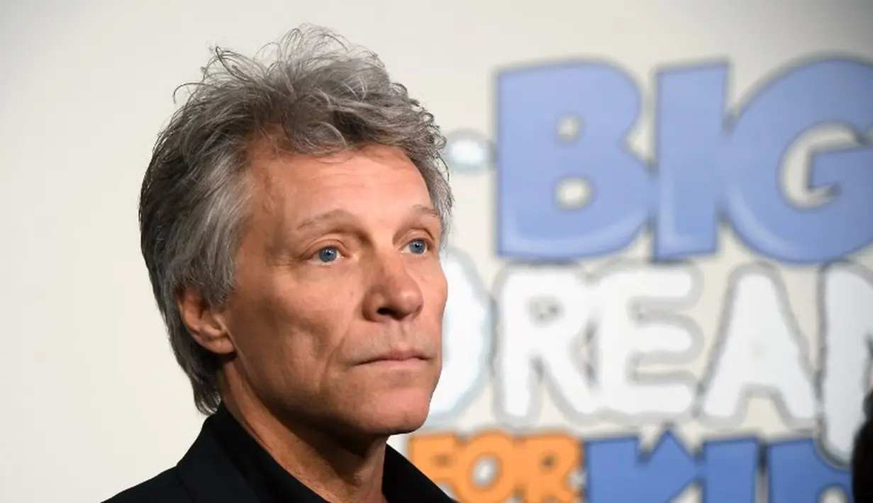 Jon Bon Jovi pernah bekerja sebagai dekorator acara natal. (ANGELA WEISS / AFP)