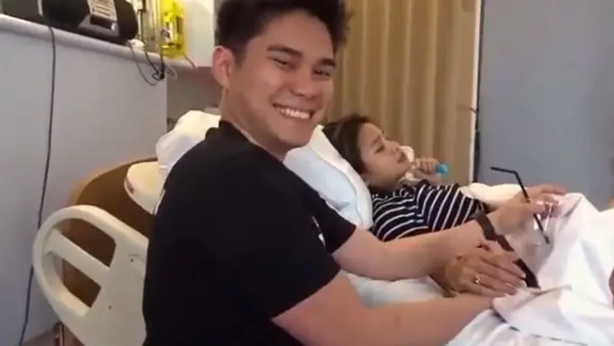 [Bintang] Vicky Kharisma dan Acha Septriasa