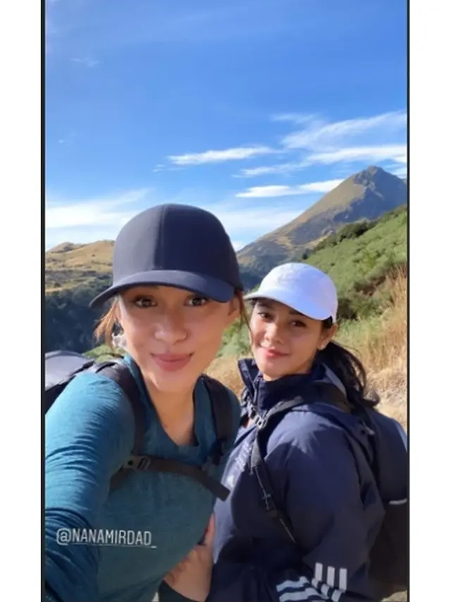 7 Potret Nana dan Naysilla Mirdad Lakukan Sister Trip, Kompak Banget