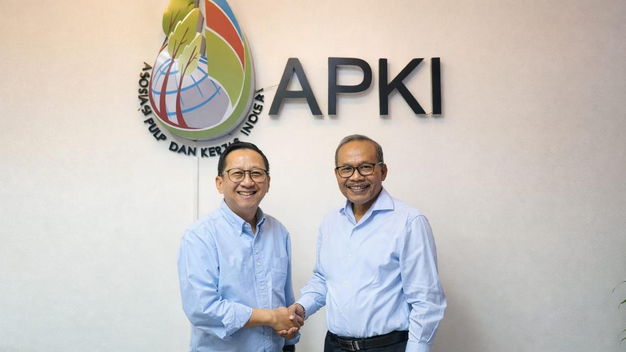 Suhendra Wiriadinata Resmi Jadi Ketua Umum Asosiasi Pulp dan Kertas Indonesia