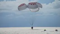 Awak Sipil Inspiration4 SpaceX Kembali ke Bumi Usai Jalani Misi Tiga Hari