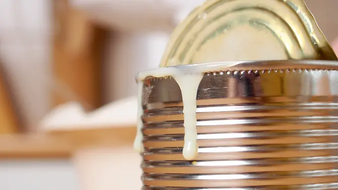 Susu Kental Manis Ternyata Tidak Mengandung Susu (ninikas/Shutterstock)