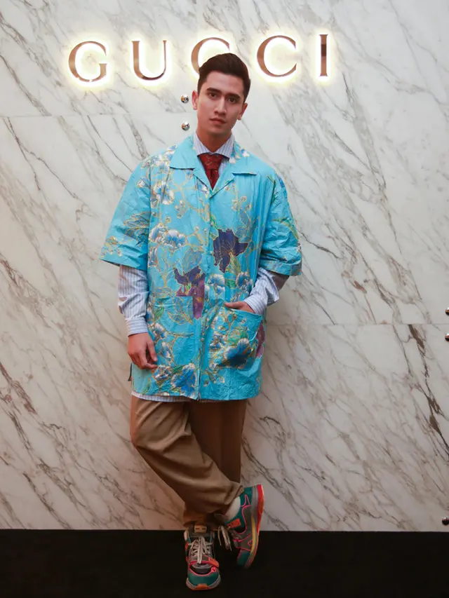 [Fimela] Verrell Bramasta di Gucci Manifesto
