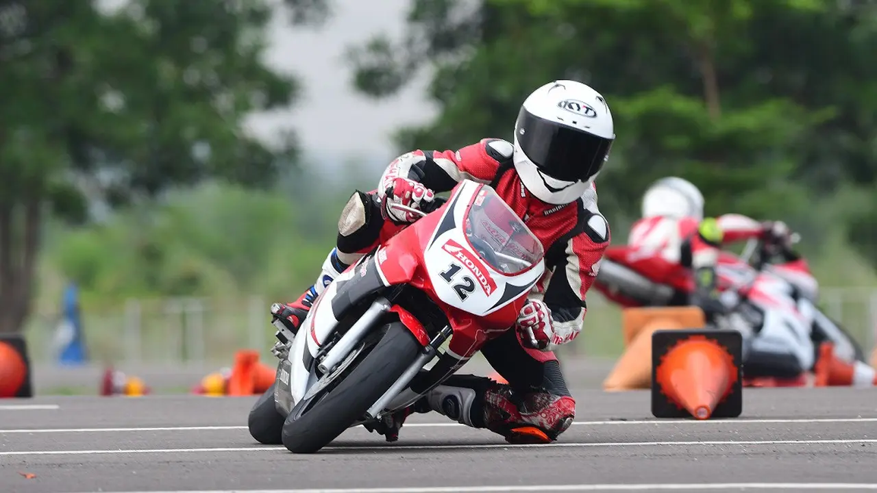 Astra Honda Racing School