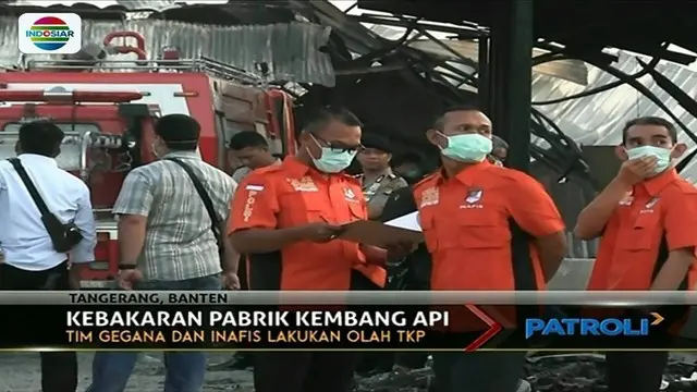 Petugas masih mencari kemungkinan adanya korban di lokasi ledakan pabrik petasan di Kosambi, Tangerang.