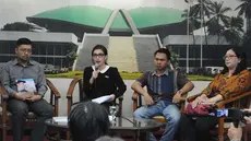 Suasana jumpa pers terkait kasus dugaan malapraktik yang dilakukan RS Andhika di Gedung DPR RI, Jakarta, Senin (24/11/2014). (Liputan6.com/Andrian M Tunay)