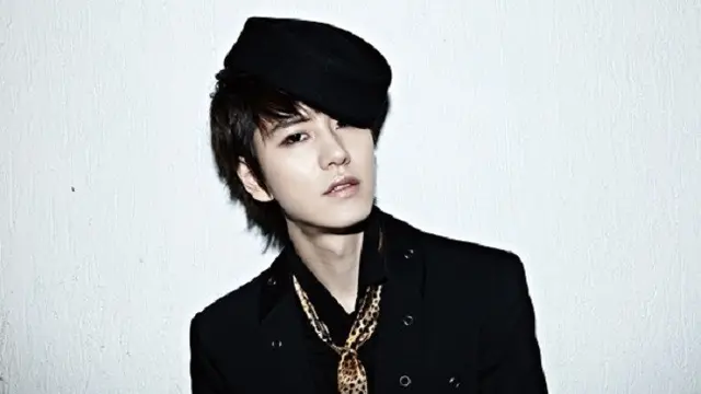 [Bintang] Libur Wajib Militer, Kyuhyun Beri Dukungan untuk Super Junior
