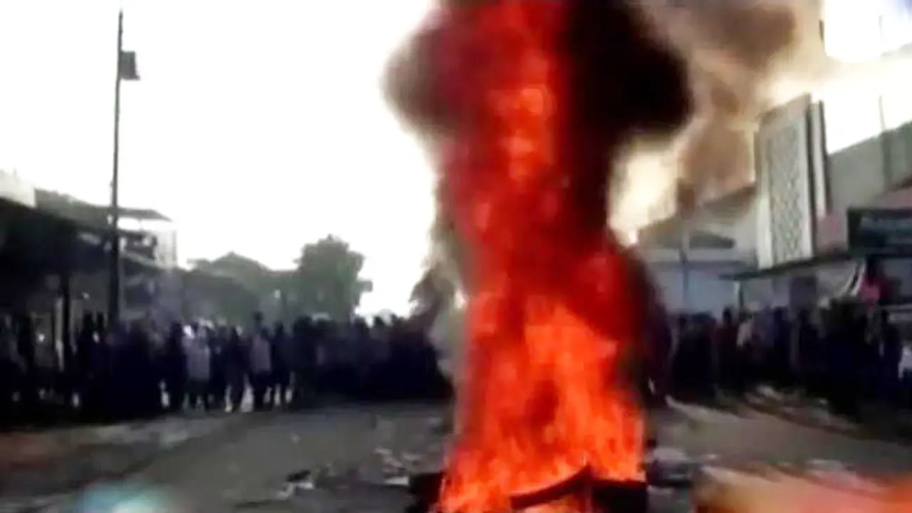 Segmen 1: Demo Pedagang hingga Kapal Bea Cukai Dilempari Bom
