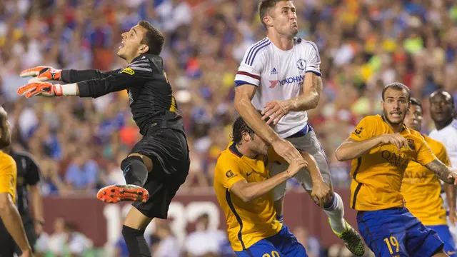 Chelsea mengalahkan Barcelona dengan skor (4-2) melalui adu penalti di turnamen pra musim International Champions Cup 2015 pada hari Rabu (29/7/2015).