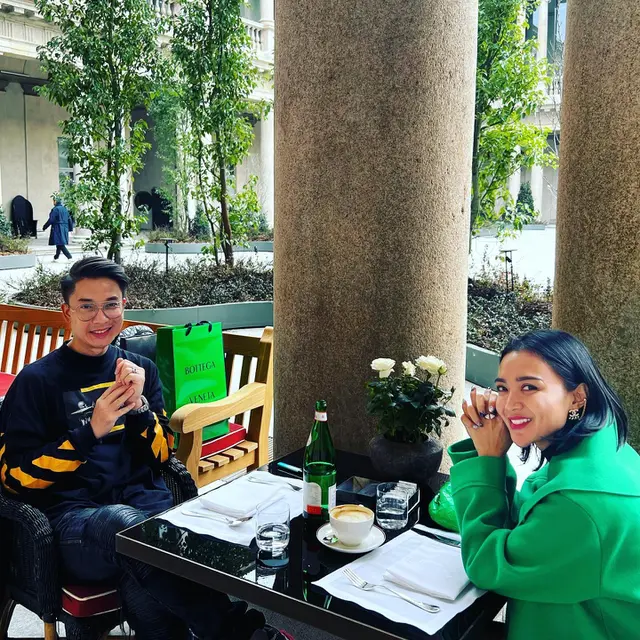 7 Momen Kompak Wika Salim Bareng Kekasih, Naik Moge Hingga Travelling Bareng