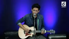 Rio Riezky kembali hadir di Akustik Plus dengan lagu-lagu favoritnya. Beberapa lagu milik Ed Sheeran dibawakan dalam Akustik Plus Kali ini