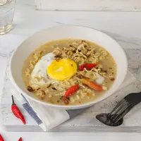 ilustrasi mie kuah/Cholifahcho2/Shutterstock