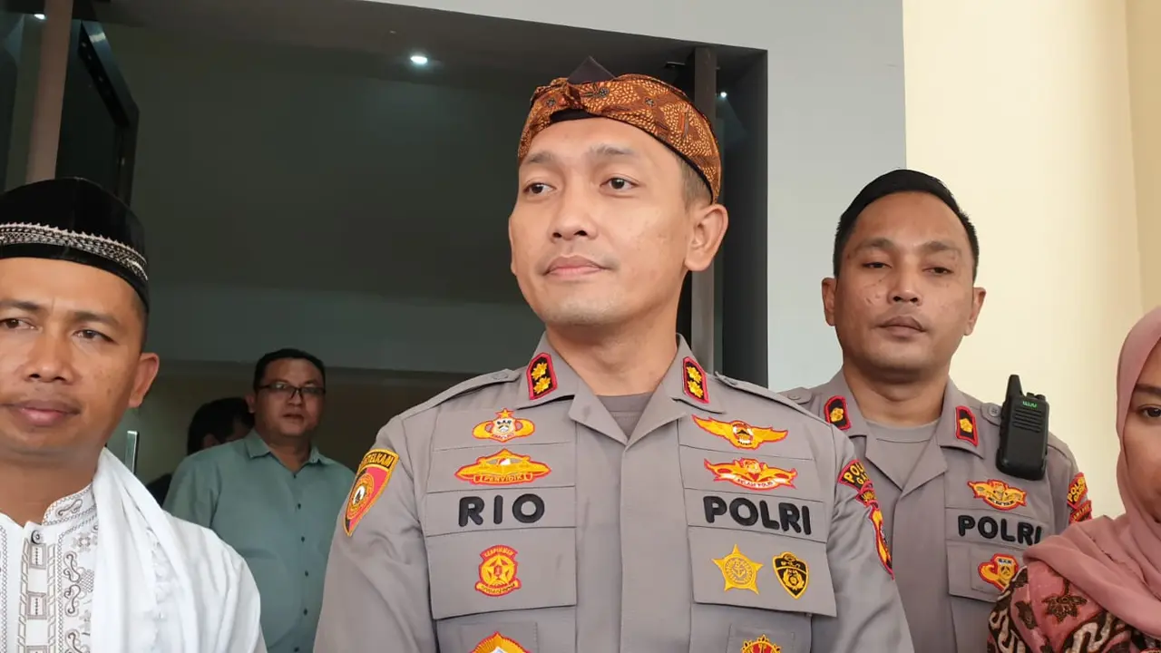 Kapolres Garut AKBP Rio Wahyu Anggoro saat memberikan keterangan kepada wartawan beberapa waktu lalu. (Liputan6.com/Jayadi Supriadin)