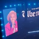 5 HP Sewa Kaum Tengah demi Fancam Konser di Tengah In This Economy