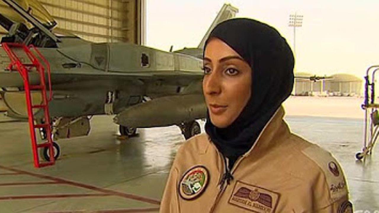 Mengagumkan, 7 Wanita Cantik Ini Ternyata Pilot Pesawat Tempur