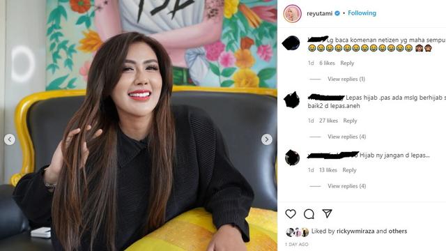 Rey Utami lepas hijab di unggahan terbarunya (Foto: Instagram/@reyutami)