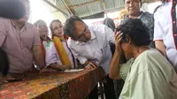 Tangisan Wanita Paruh Baya Berharap Sihar Sitorus Pimpin Sumut