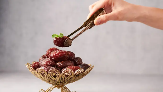 Tips Memilih Kurma yang Segar untuk Berbuka Puasa dan Panduan Cara Penyimpanan agar Tahan Lama