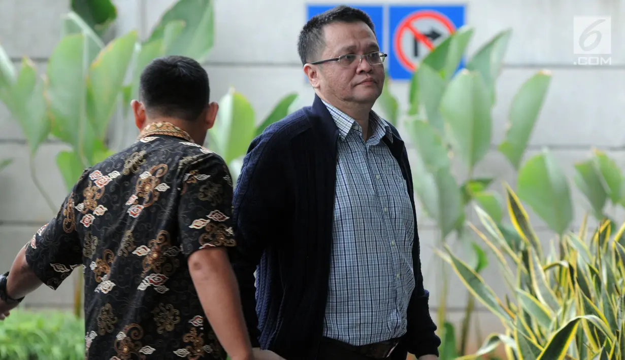 Dadang Priyatna merupakan pegawai PT Bali Pacific Pragama yang menjadi rekanan Pemerintah Kota Tangerang Selatan dalam pengadaan alat kesehatan kedokteran umum tahun anggaran 2012. (merdeka.com/dwi narwoko)