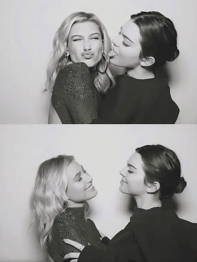 Tampilan Kendall Jenner dan Hailey Bieber di Super Bowl 2022/dok. Pinterest