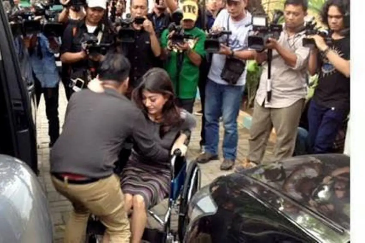 Kisah Seorang Suami yang Memiliki Istri Lumpuh