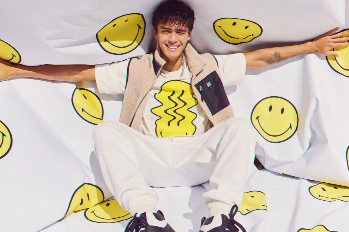 Streetwear Terbaru dari Kolaborasi H&M x Smiley, Siap Membawa Optimisme dengan Nuansa Retro yang Ikonik