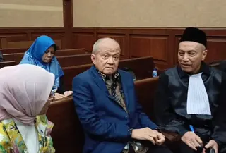 Mantan Menteri Agama Yaqut Cholil Qoumas menghadirkan Wakil Ketua Umum II Majelis Ulama Indonesia (MUI) Anwar Abbas sebagai saksi a de charge dalam sidang perkara dugaan korupsi kuota haji tambahan periode 2023-2025. (Liputan6.com/Dimas Ramadhan Wicaksana)