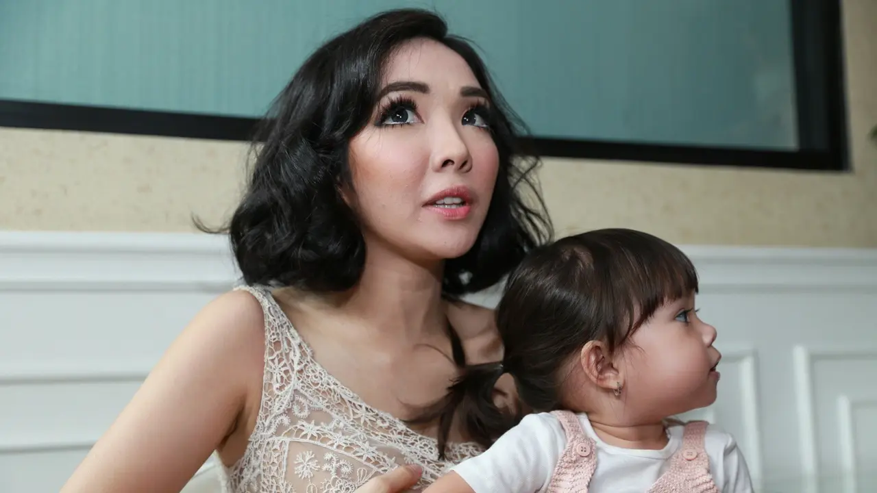 [Bintang] Gisel dan Gempi