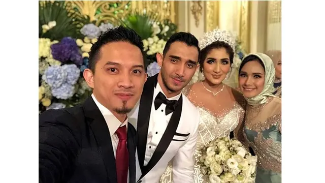 7 Potret Resepsi Pernikahan Tania Nadira, Gunakan Gaun Bertabur Kristal Swarovski