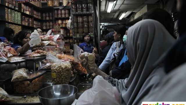 ramainya pasar jatinegara