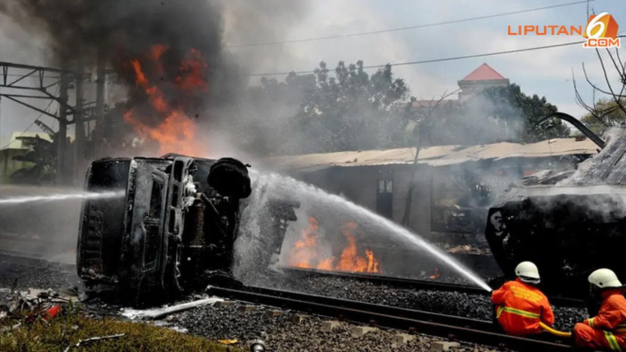 kecelakaan-kereta-131212b.jpg