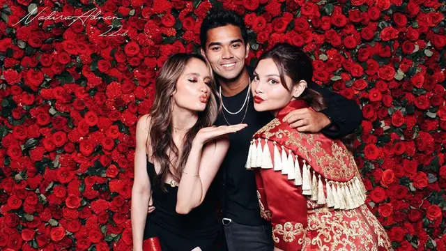 Dikabarkan Tengah Dekat, Ini 6 Momen Kebersamaan Cinta Laura dan Aero Aswar