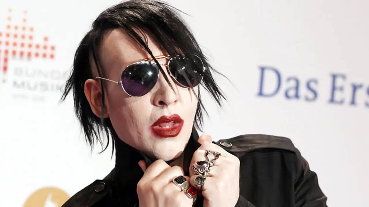 Marilyn Manson Marah Dikabarkan Bertunangan
