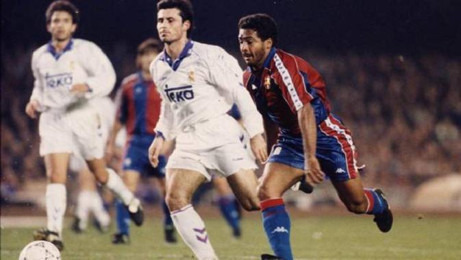 Romario cetak hattrick ke gawang Real Madrid di El Clasico musim 1993/94 (barcelona.com)
