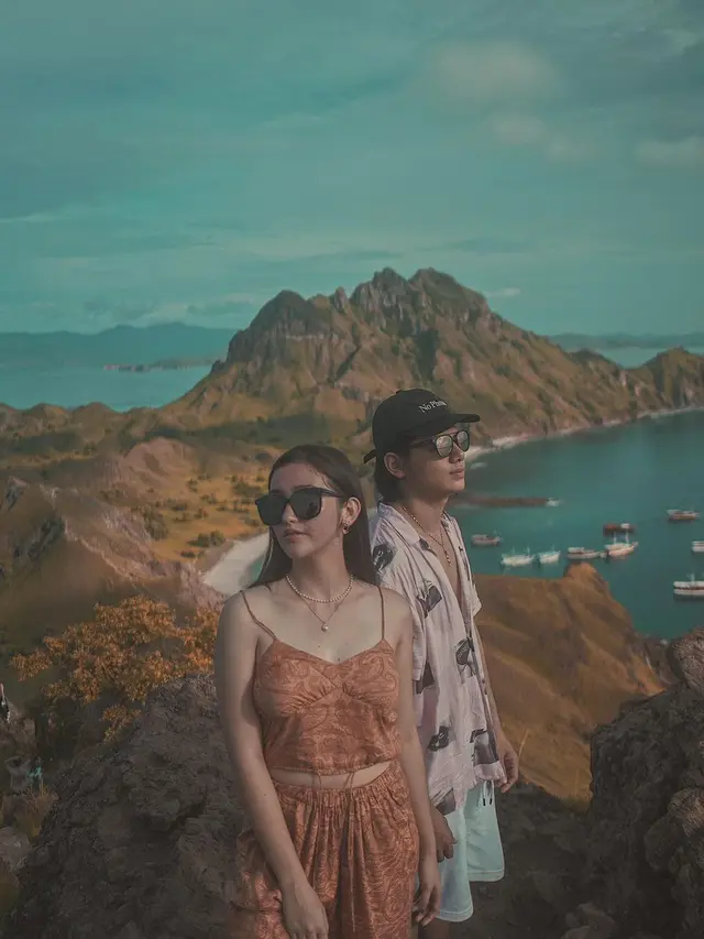 Rayakan Anniversary Pertama, Ini 6 Momen Mesra Ranty Maria dan Rayn Wijaya. (Sumber: Instagram/rantymaria dan Instagram/raynwijaya26)