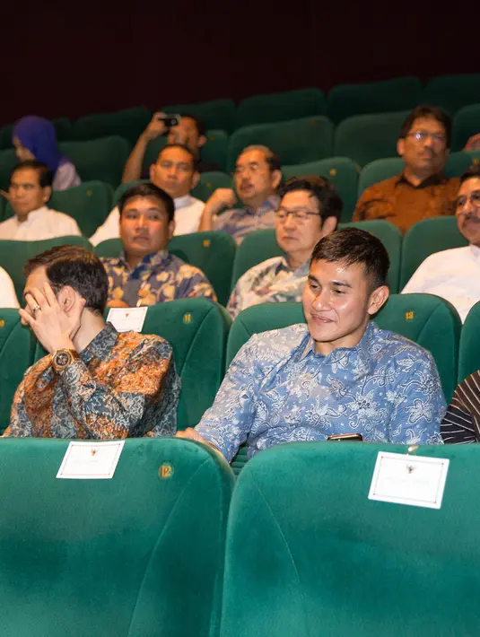 Hadir juga Gubernur DKI Jakarta, Basuki Tjahaja Purnama turut serta nonton bareng film ‘Talak 3’.  (Desmond Manullang/Bintang.com)