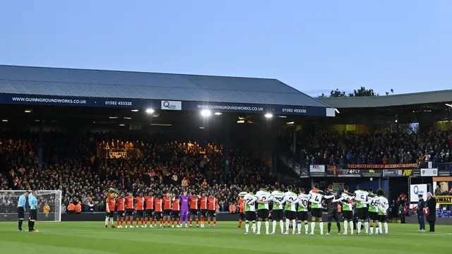 Foto: Pesan Menyentuh Luis Diaz untuk Keselamatan Sang Ayah saat Cetak Gol Penyeimbang Liverpool Kontra Luton Town