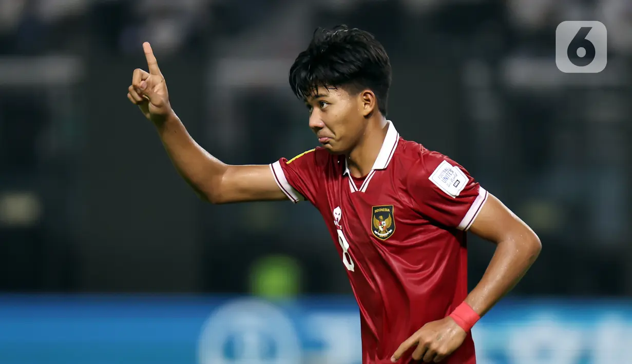 Pemain Timnas Indonesia U-17 Arkhan Kaka melakukan selebrasi usai mencetak gol ke gawang Timnas Ekuador U-17 pada pertandingan Grup A Piala Dunia U-17 2023 di Stadion Gelora Bung Tomo, Jumat (10/11/2023). Pertandingan berakhir imbang dengan skor 1-1. (Doc. LOC WCU17/NFL)