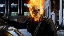 Film Ghost Rider mendapatkan skor rating yang rendah di Rotten Tomatoes. Film ini dianggap jelek lantaran akting Nicholas Cage dan efek yang buruk. (foto: heroes.direct)