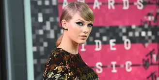 Belum lama ini Taylor Swift mengalami kasus pelecehan seksual yang dilakukan oleh David Mueller. Membawa kejadian ini ke ranah hukum, Taylor pun pada akhirnya memenangkan kasus ini. (AFP/Jason Merritt)