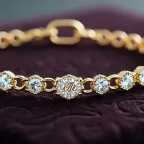 Gelang Emas Rantai Halus dengan Berlian dan Charm Inisial Nama/AI