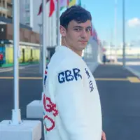 Setelah ‘kepergok’ tengah merajut di tribun Olimpiade Tokyo 2020, Tom Daley pamerkan proyek DIY lain. (Instagram/madewithlovetomdaley).