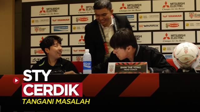 Berita video momen Pelatih Timnas Indonesia, Shin Tae-yong, dengan cerdik menangani masalah dalam sesi konferensi pers jelang laga Grup A Piala AFF 2022 melawan Thailand, Rabu (28/12/2022) siang hari WIB.