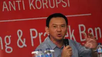 Gubernur DKI Jakarta Basuki "Ahok" Tjahaja Purnama hadir dalam diskusi ‘Pilkada Langsung dan Praktek Bandit Anggaran’di Gedung Dakwah Muhammadiyah, Jakarta, Minggu (12/4/2015). Tampak, Ahok saat memberikan pernyataan. (Liputan6.com/Helmi Fithriansyah)