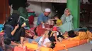 Saat ini, tim pencari dan penyelamat gabungan sudah berhasil mengevakuasi 89 korban luka dan satu orang dinyatakan meninggal dunia imbas ambruknya bangunan musala di Ponpes Al Khoziny. (AP Photo/Trisnadi)